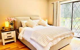 Oceanside Manor - Fancy Room - Golf Course & Beach View